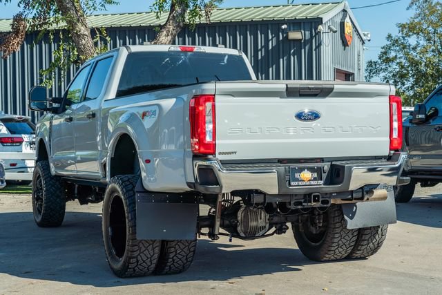 Used 2025 Ford F350 XLT w/ FX4 Off-Road Package AWD/4WD image 4