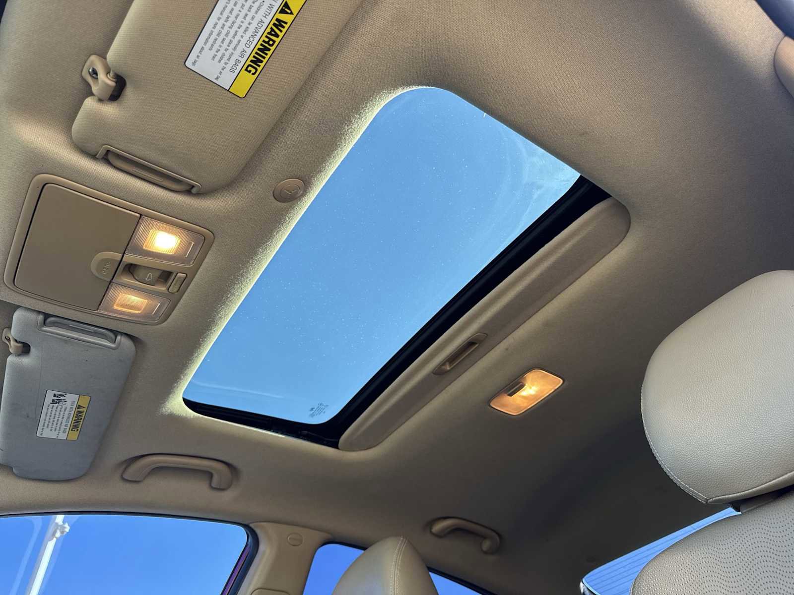 Used 2012 Hyundai Elantra Limited w/ Technology Pkg 5 image 10