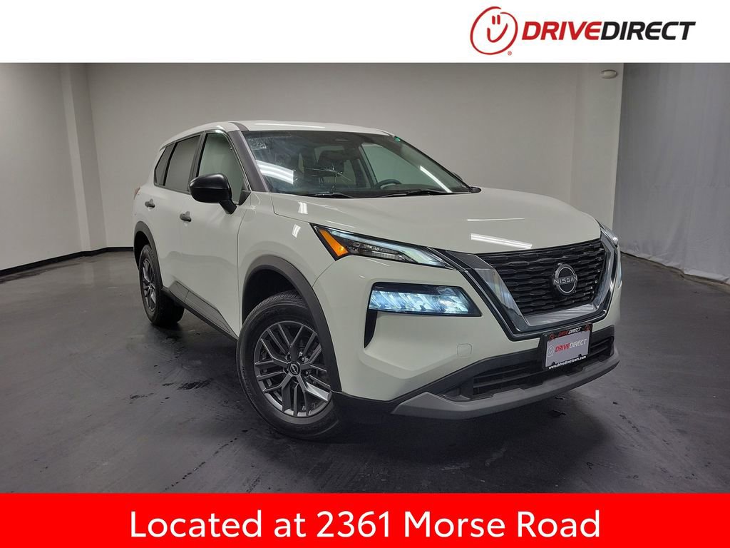 Used 2023 Nissan Rogue S AWD/4WD image 1