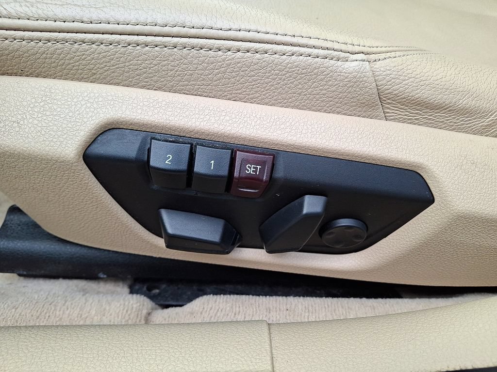 Used 2015 BMW 328i Sedan RWD image 14