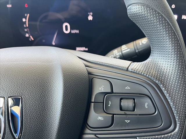 Used 2025 Buick Envista Preferred image 16