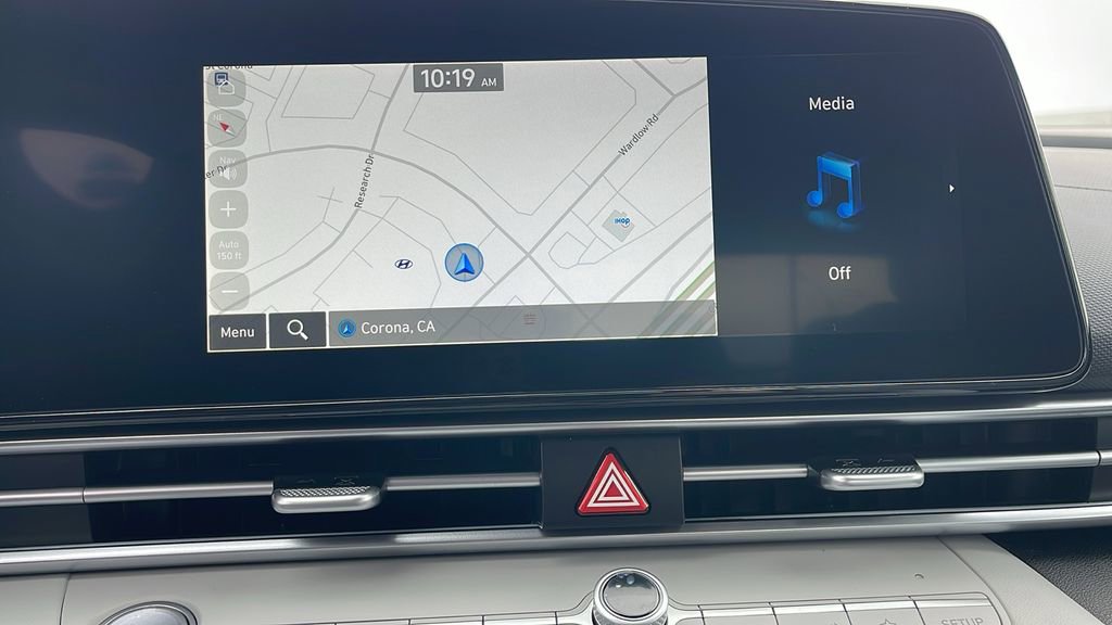 New 2025 Hyundai Elantra Limited image 20