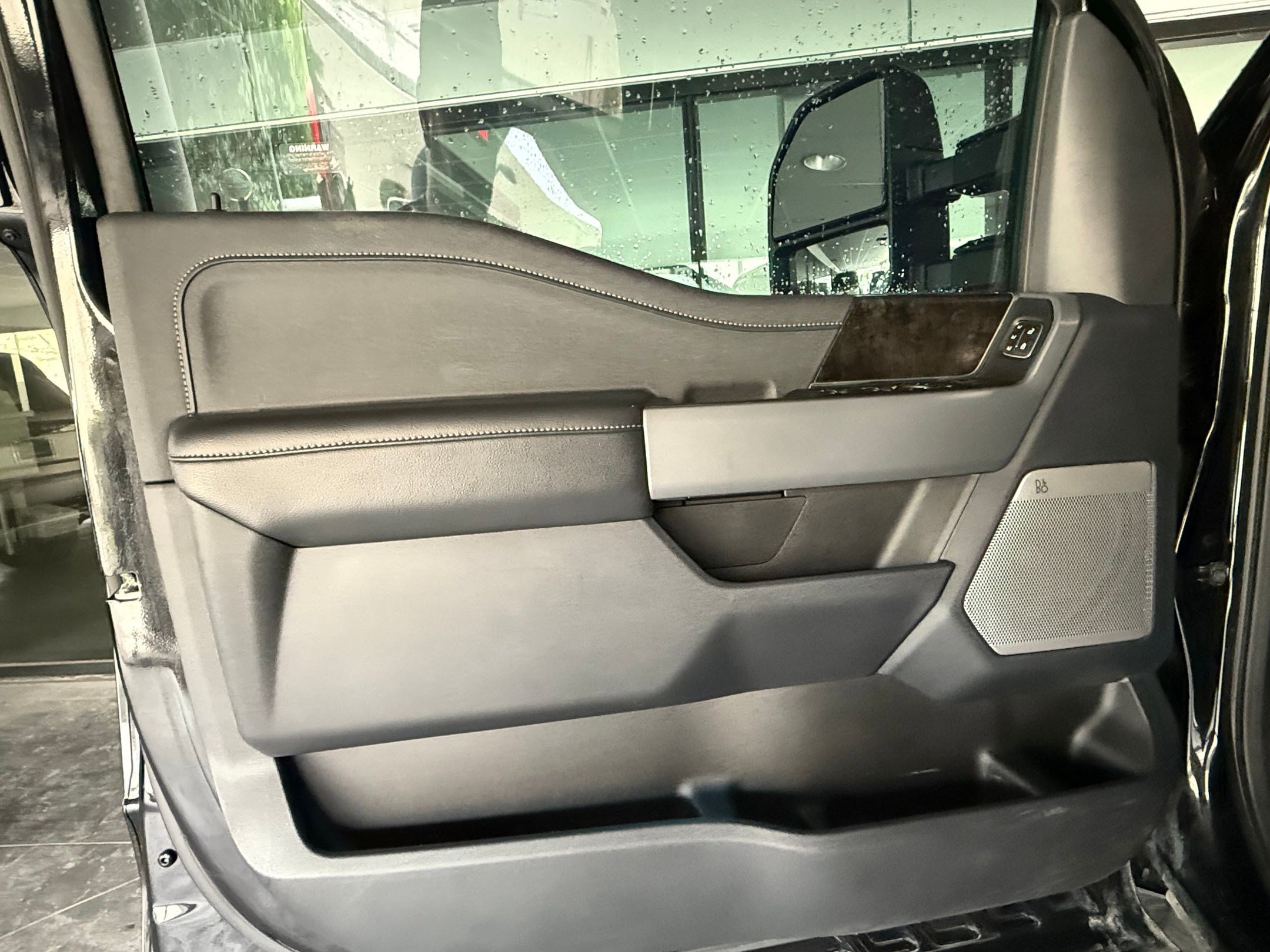 Used 2024 Ford F250 Lariat w/ Lariat Ultimate Package image 22