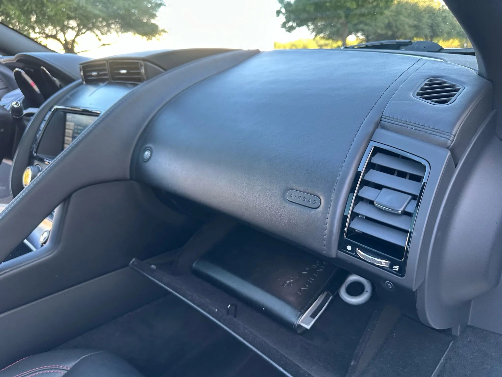 Used 2016 Jaguar F-TYPE S image 21