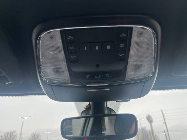 Used 2020 Jeep Grand Cherokee Limited w/ Luxury Group II image 30