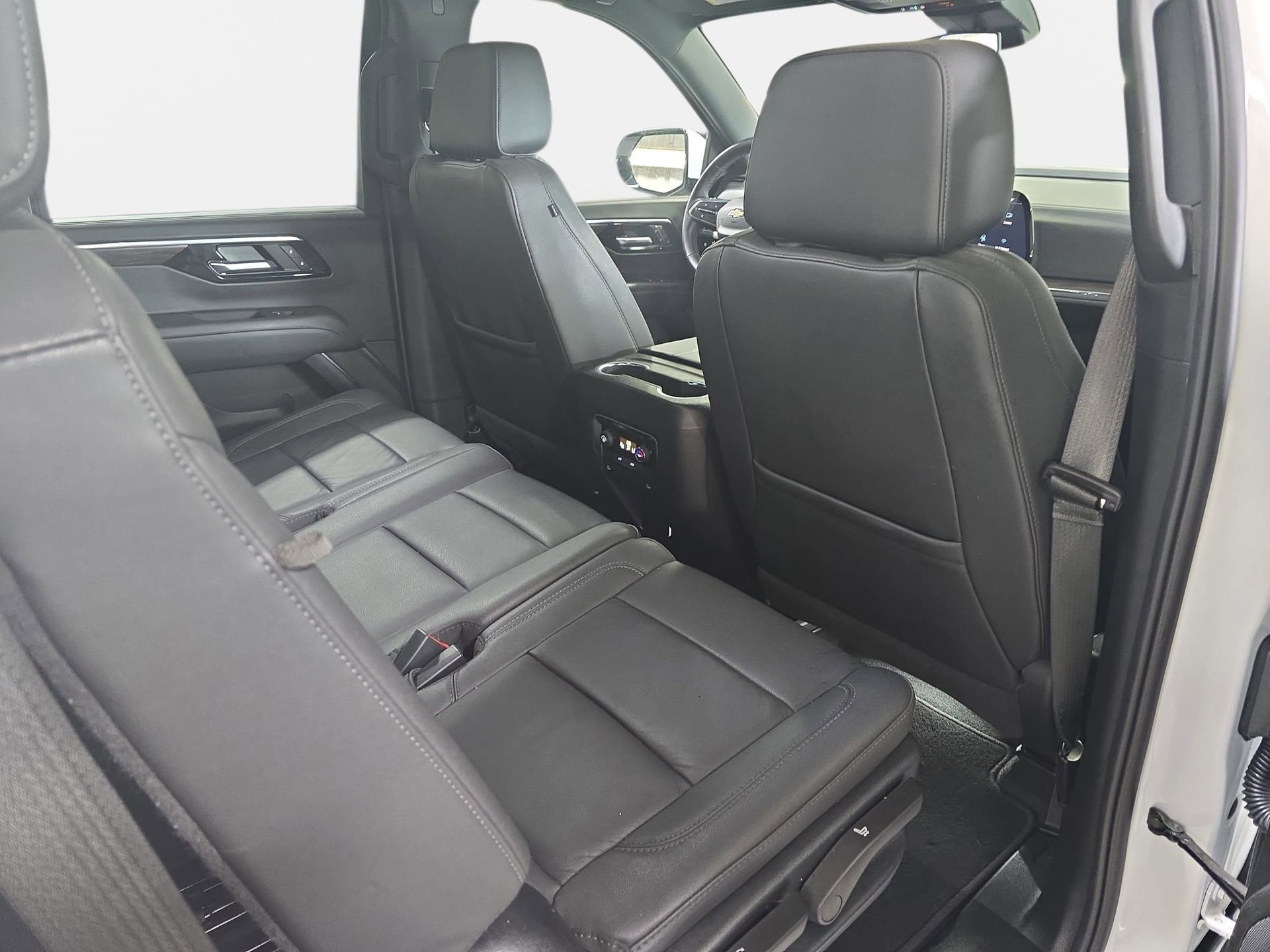 Used 2025 Chevrolet Tahoe LT AWD/4WD image 11