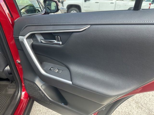 Used 2020 Toyota RAV4 Limited AWD/4WD image 50