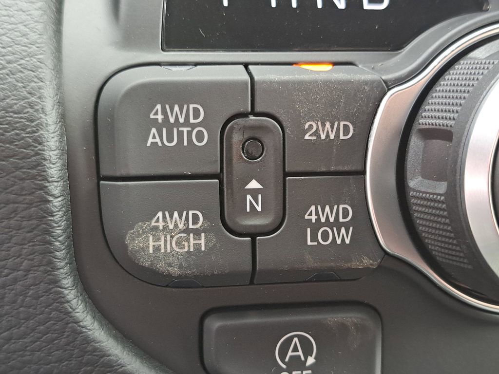 New 2026 RAM 1500 4x4 Crew Cab image 12