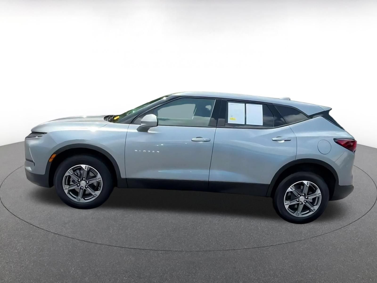 Used 2026 Chevrolet Blazer LT AWD/4WD image 8