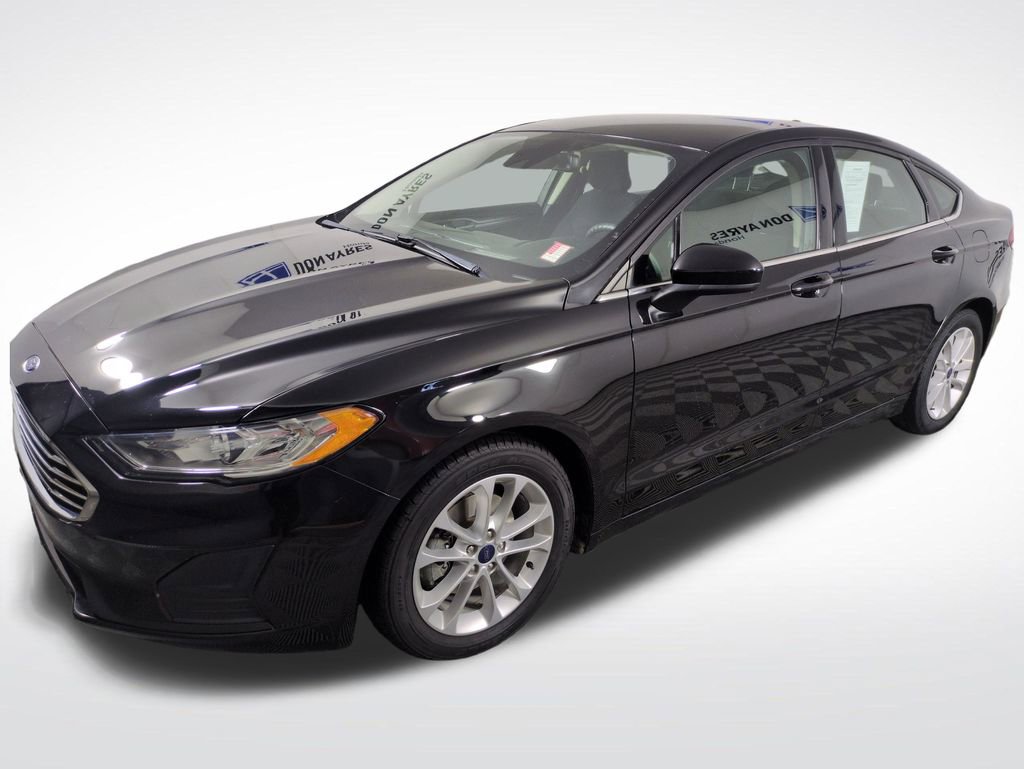 Used 2019 Ford Fusion SE image 1