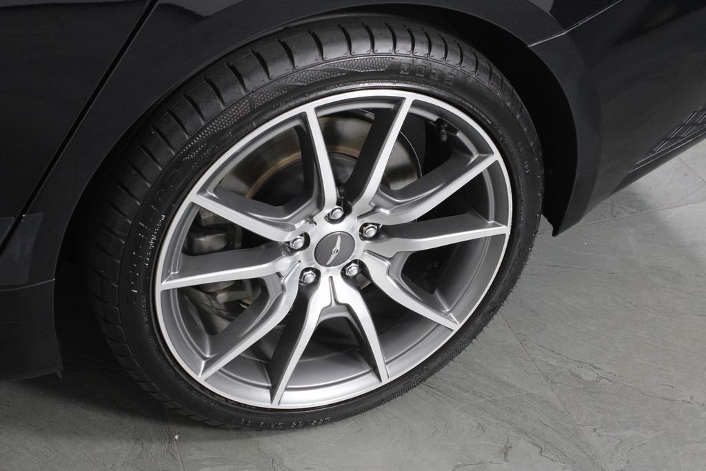 Used 2022 Genesis G70 3.3T RWD image 13