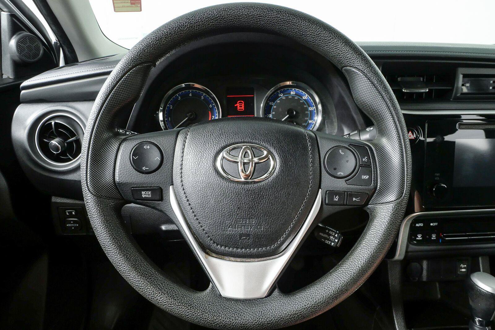 Used 2017 Toyota Corolla LE FWD image 9