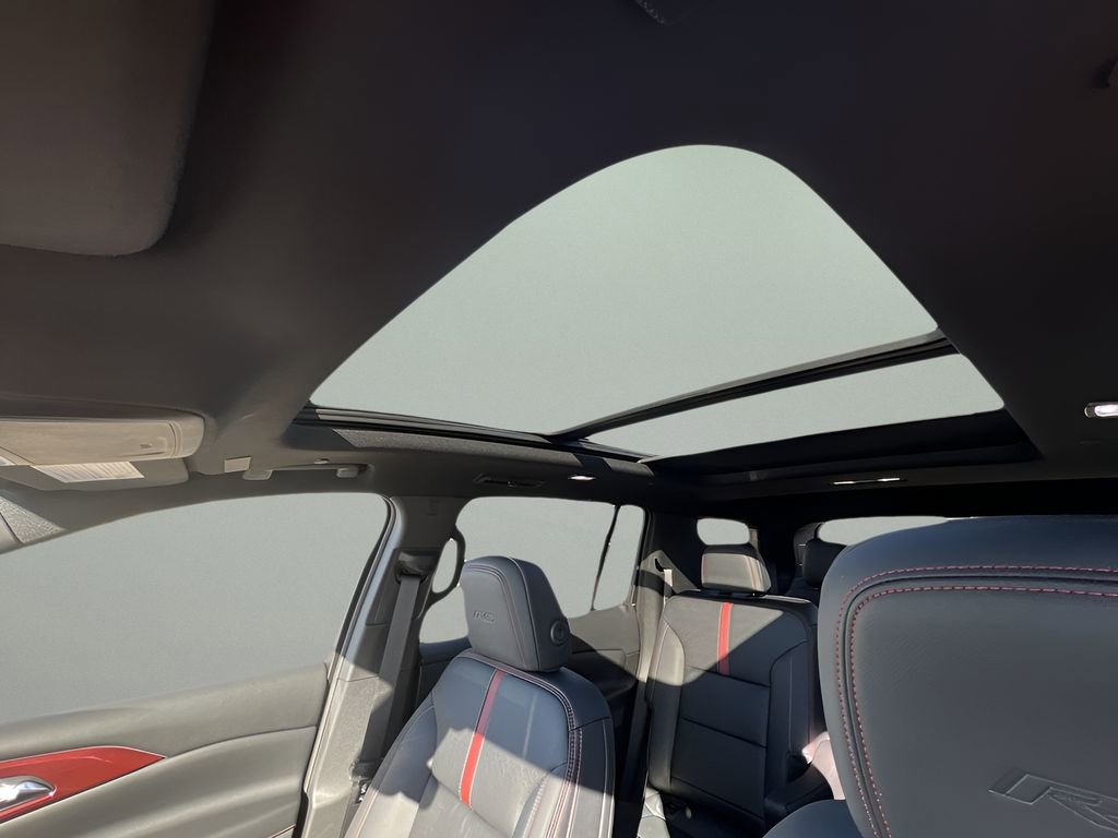 New 2026 Chevrolet Traverse RS w/ LPO, Floor Liner Package image 18