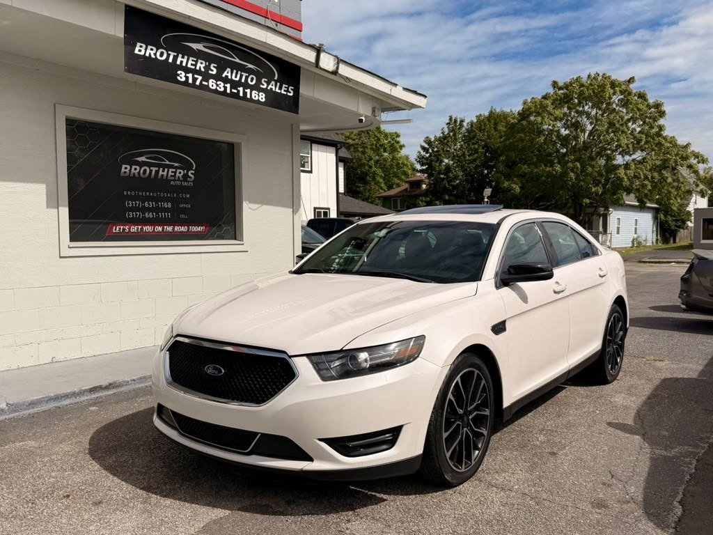 Used 2019 Ford Taurus SHO AWD/4WD image 4