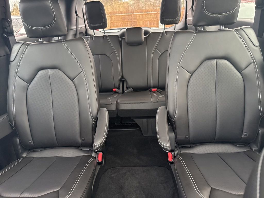 New 2026 Chrysler Pacifica Select image 14
