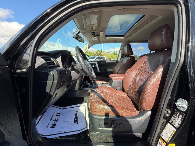 Used 2018 Toyota 4Runner Limited AWD/4WD image 2