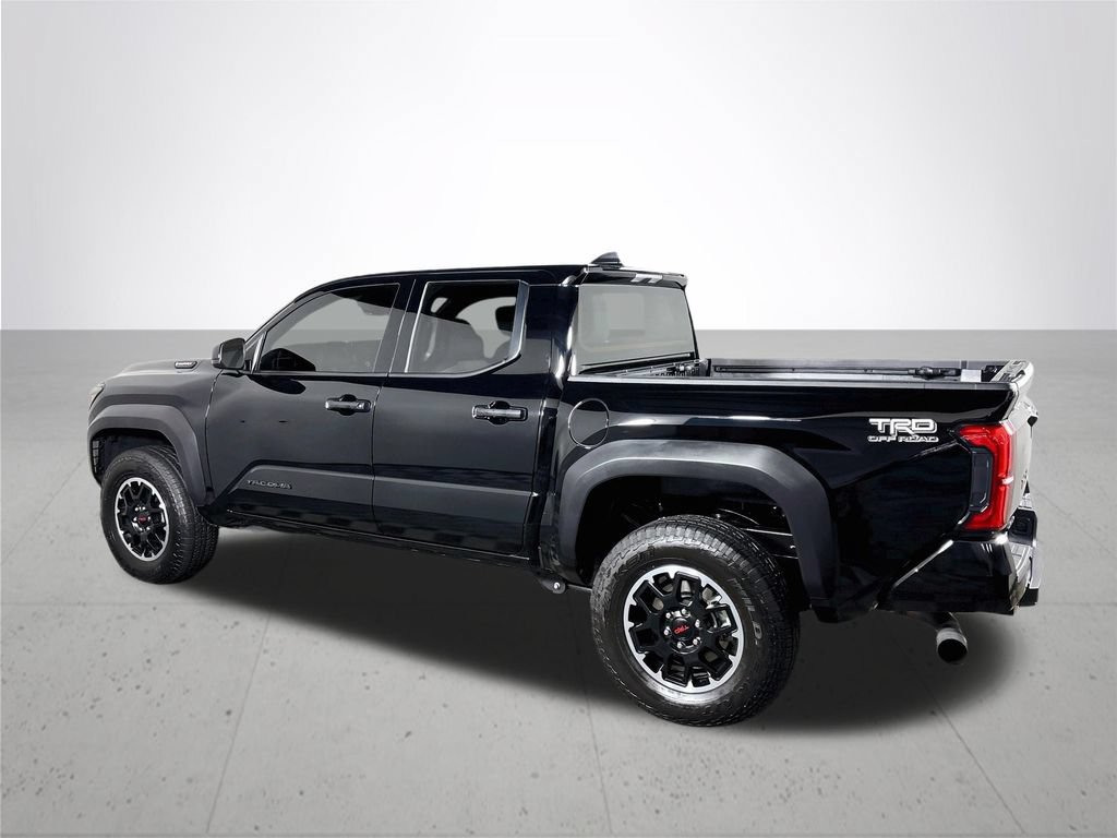 Used 2025 Toyota Tacoma TRD Off-Road AWD/4WD image 8