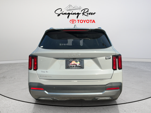 Used 2024 Kia Sorento S w/ Panoramic Sunroof Package FWD image 6