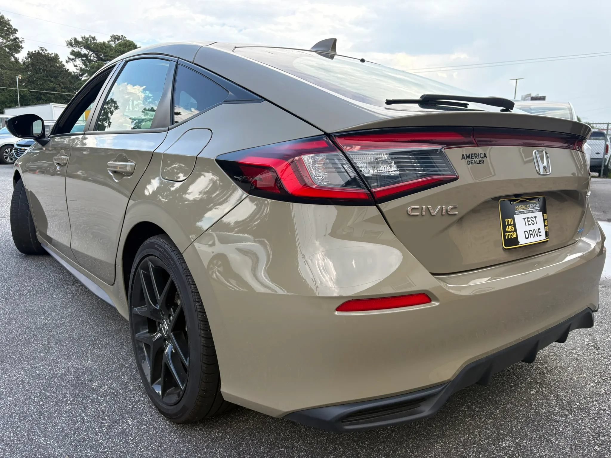 Used 2025 Honda Civic Sport image 6