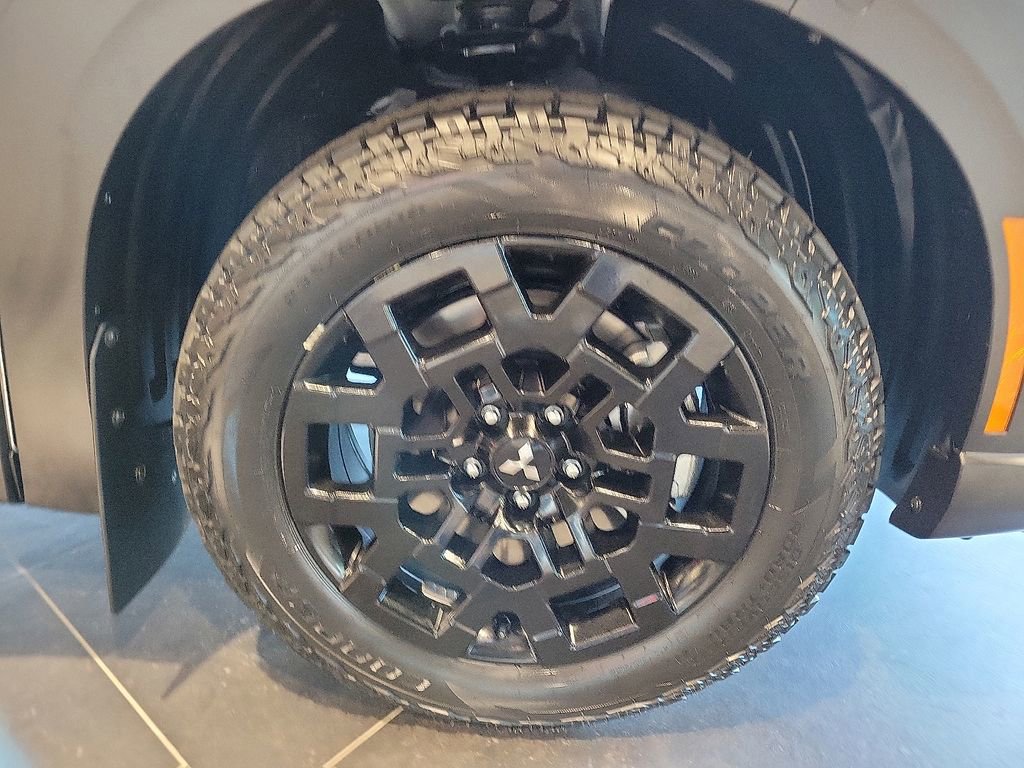 New 2026 Mitsubishi Outlander Trail Edition image 5