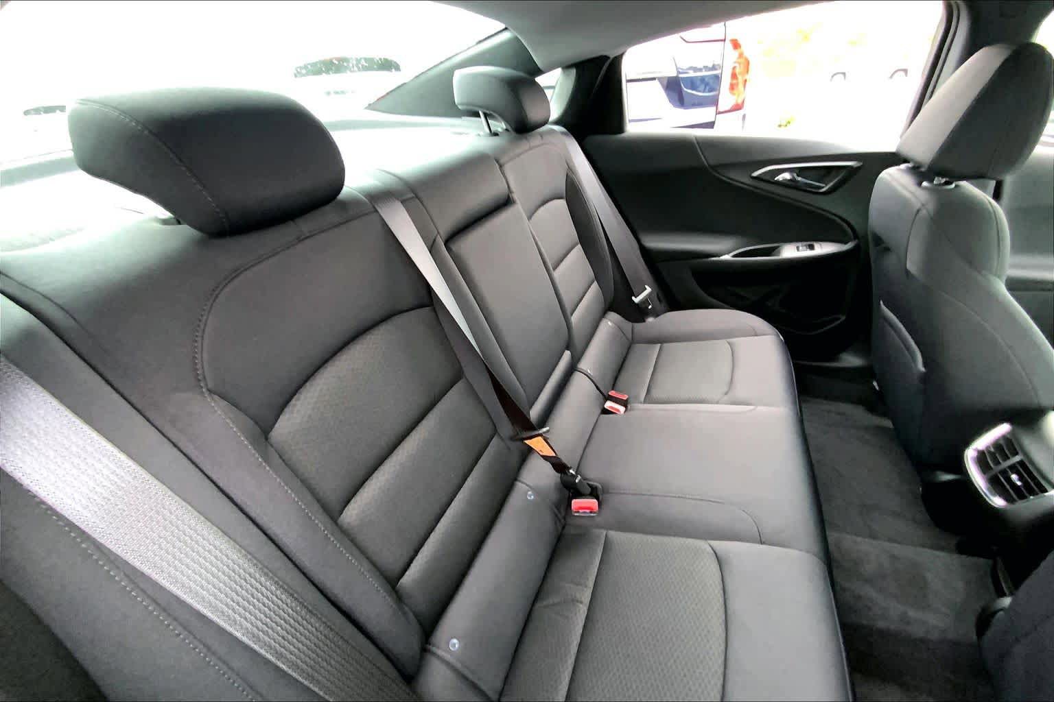Used 2022 Chevrolet Malibu LT FWD image 19