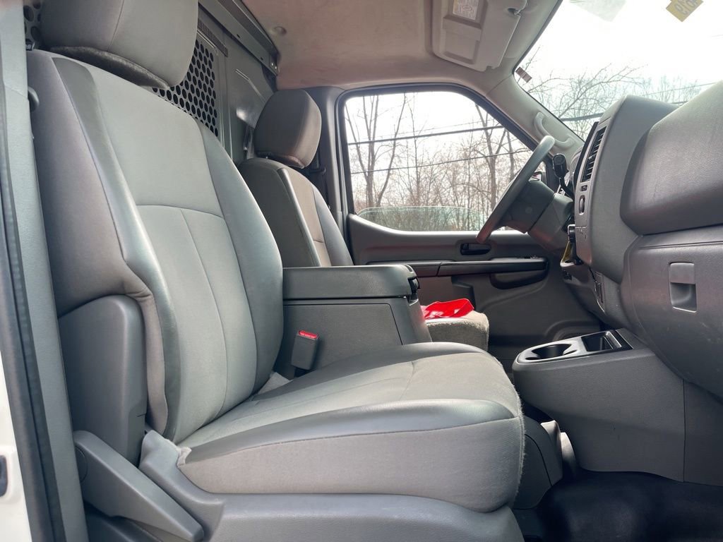 Used 2021 Nissan NV 2500 SV image 17