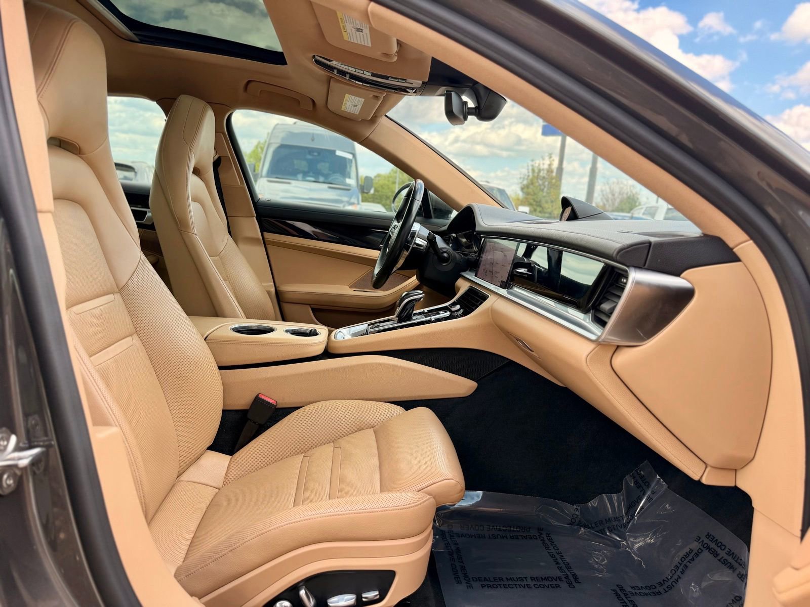 Used 2018 Porsche Panamera 4 image 33