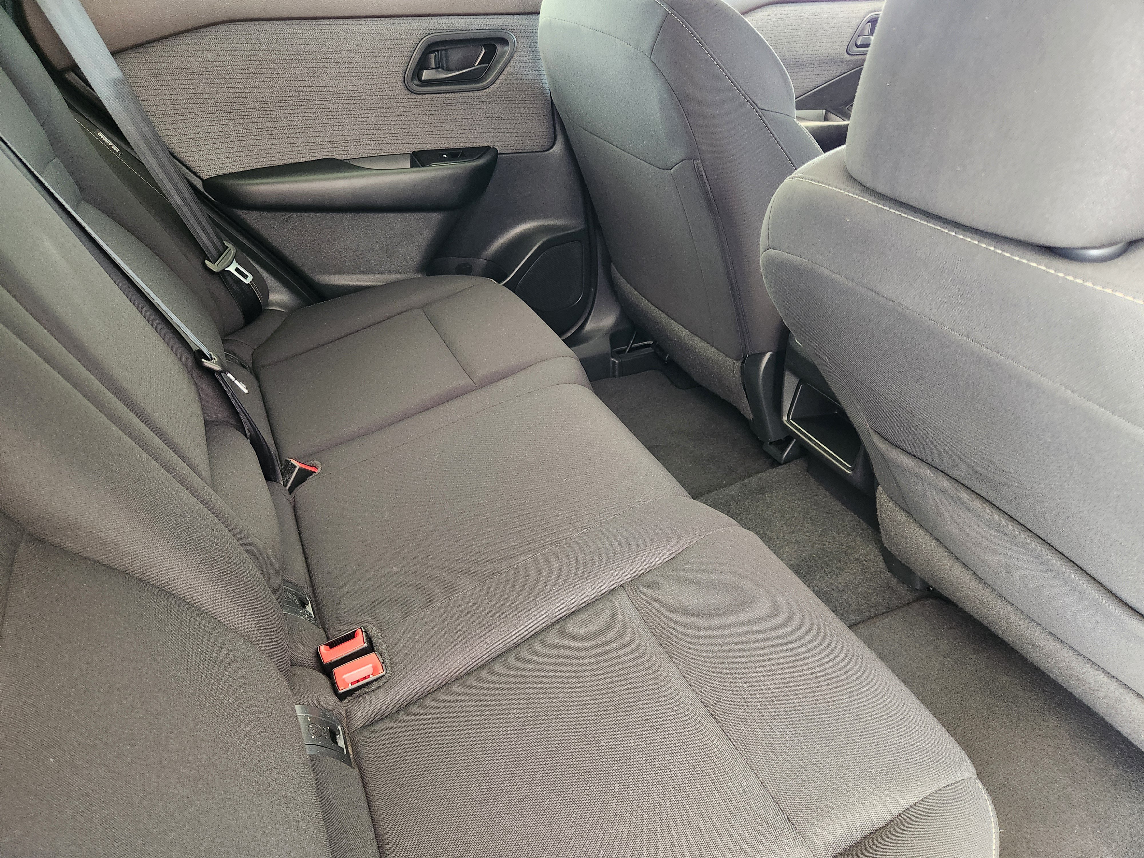 Used 2023 Nissan Rogue S AWD/4WD image 33