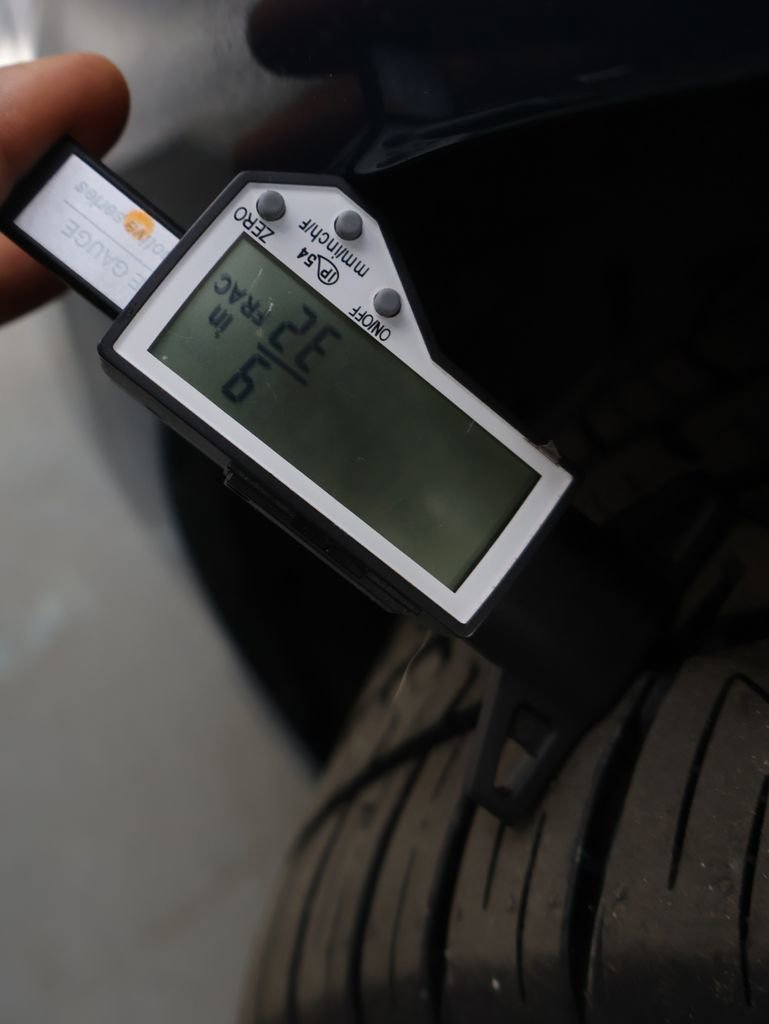 Used 2025 Honda Civic Sport image 32