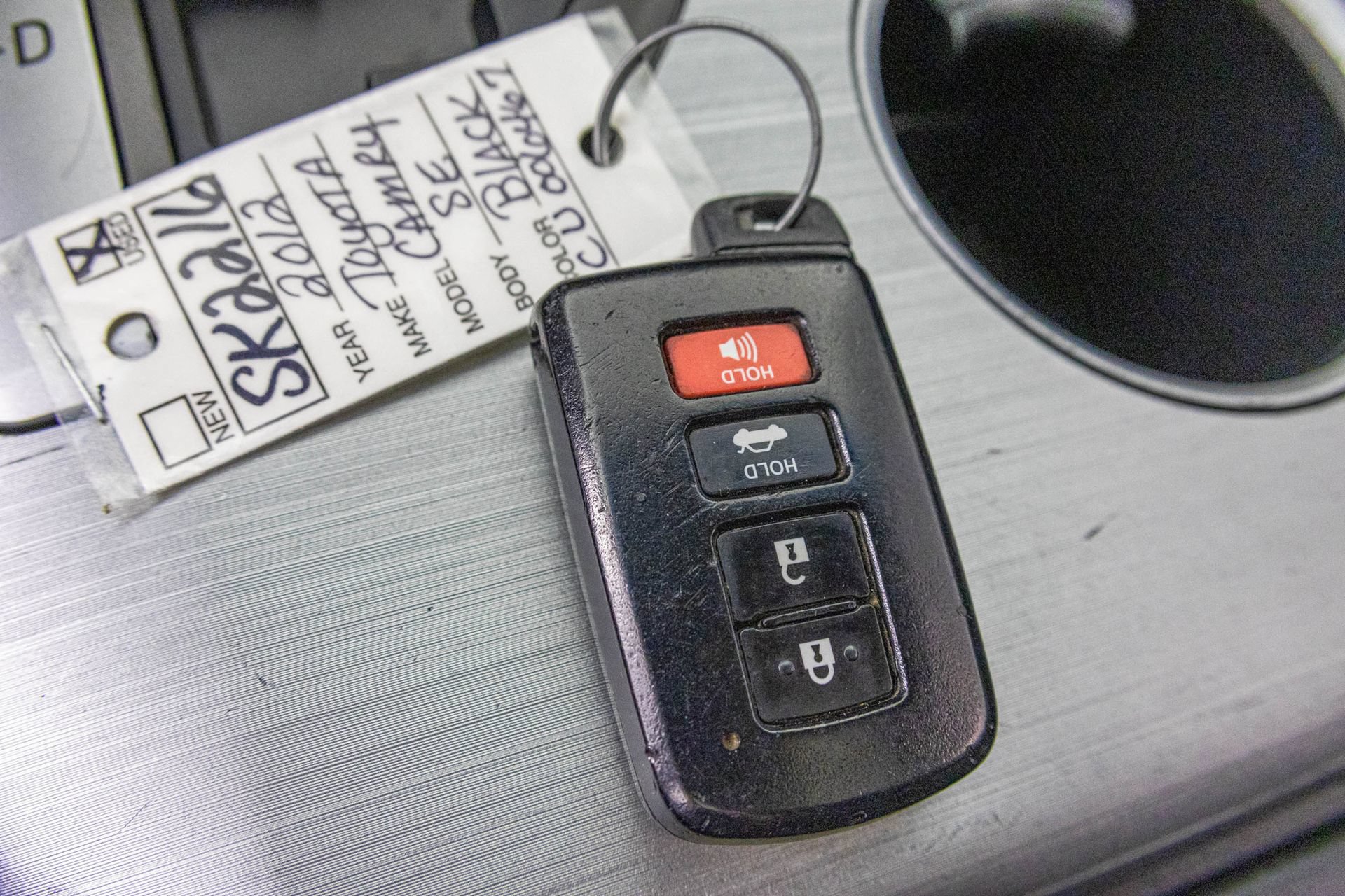 Used 2012 Toyota Camry SE w/ Leather Pkg FWD image 31