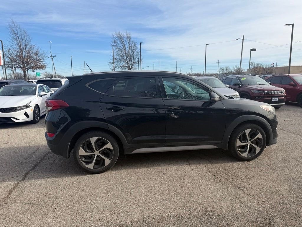 Used 2017 Hyundai Tucson Sport image 6