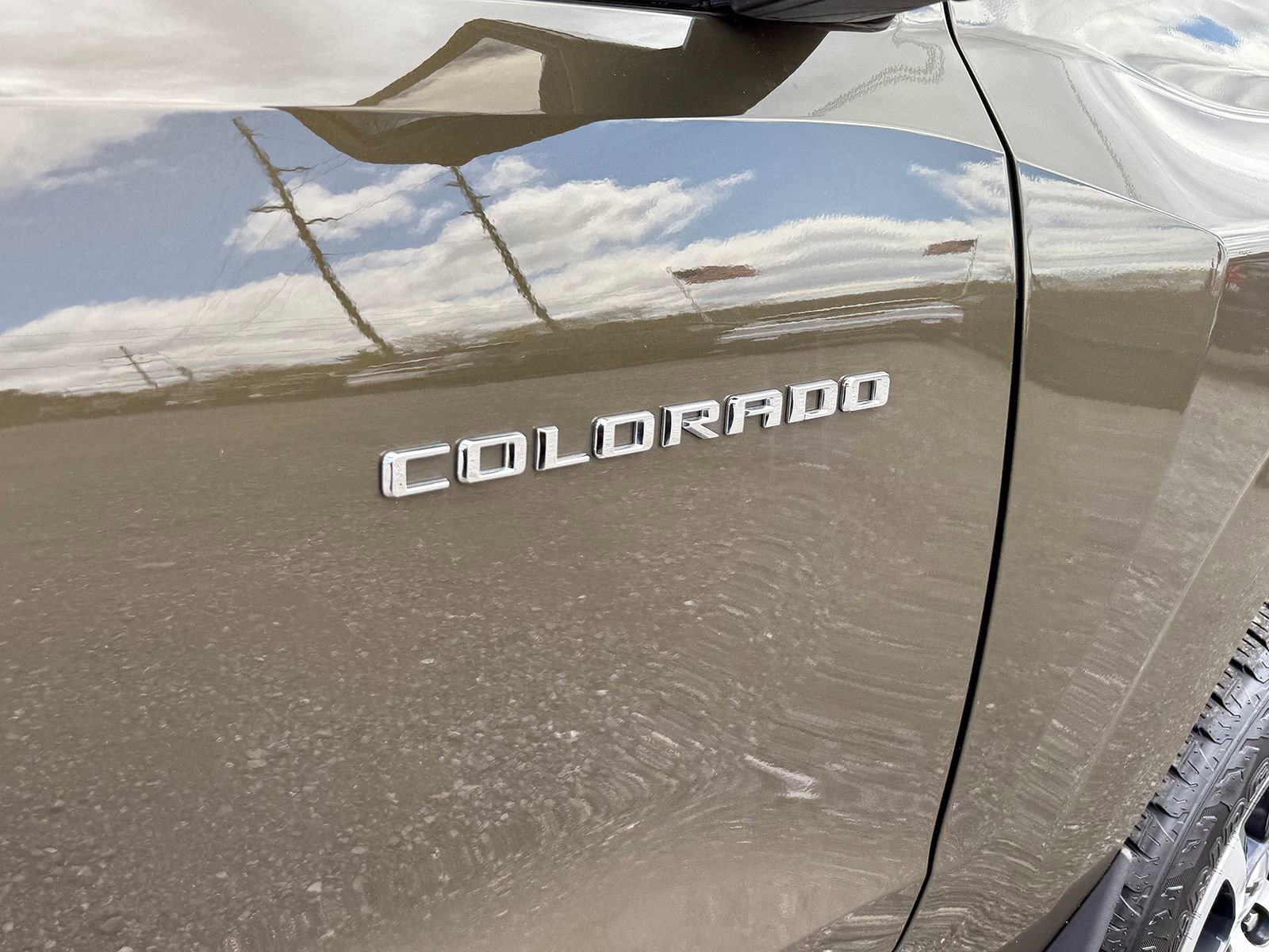 Used 2024 Chevrolet Colorado Z71 w/ Z71 Convenience Package 2 image 8