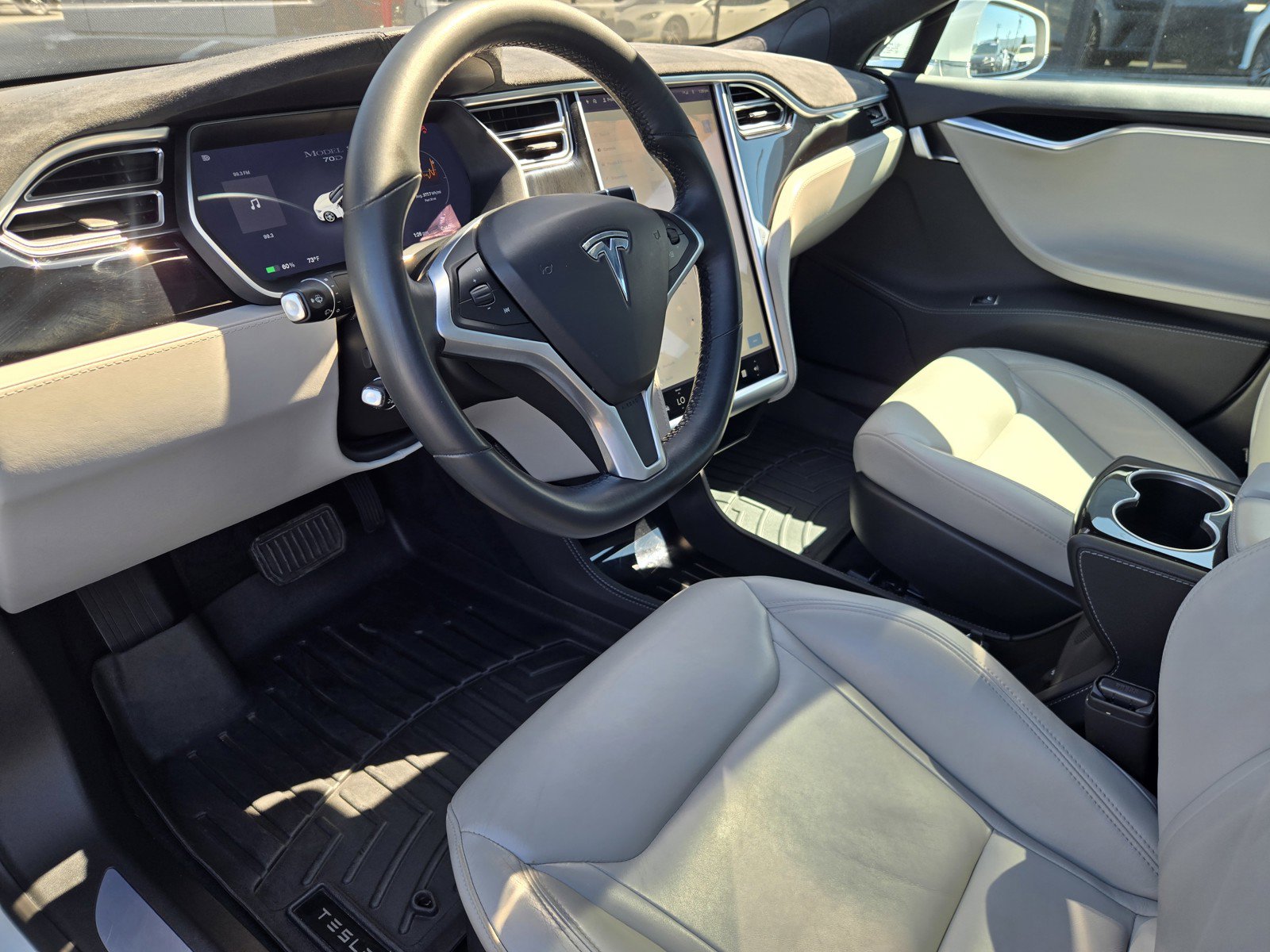Used 2015 Tesla Model S AWD image 10