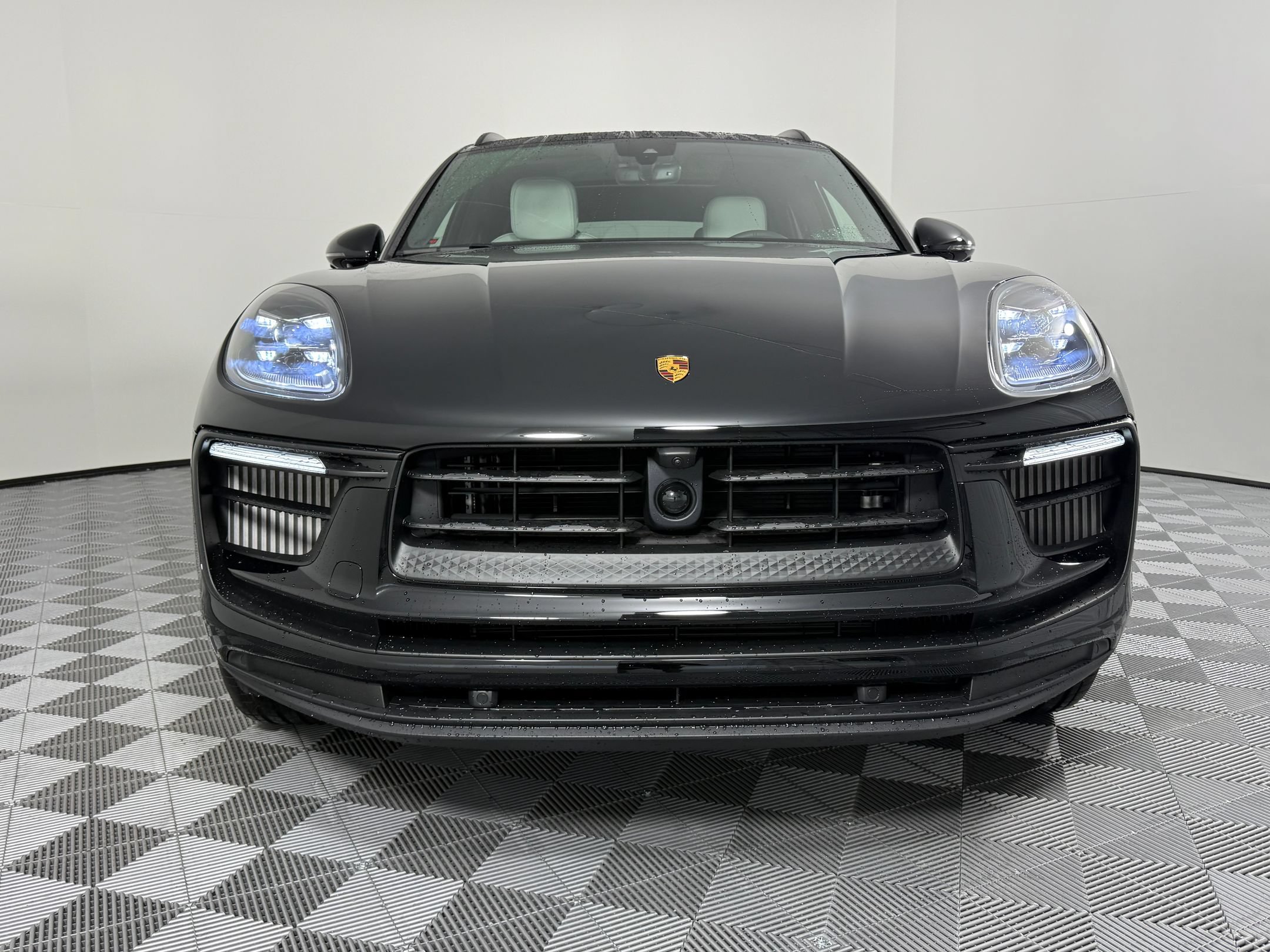 Used 2026 Porsche Macan S AWD/4WD image 6