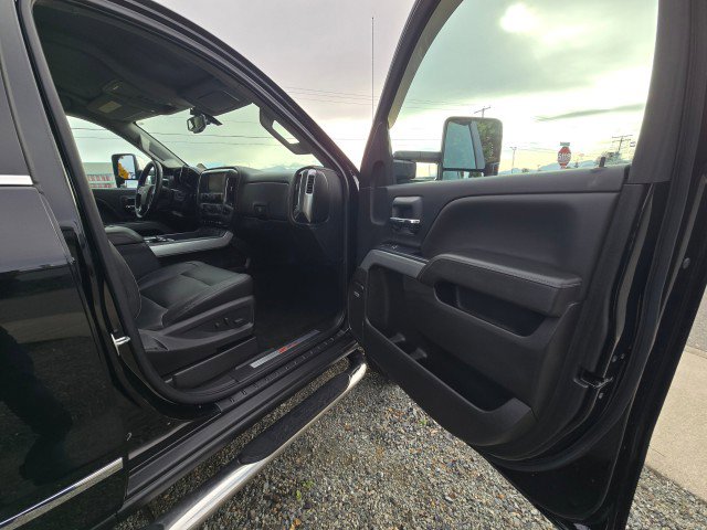 Used 2018 Chevrolet Silverado 2500 LTZ w/ Vortec Plus Package image 10