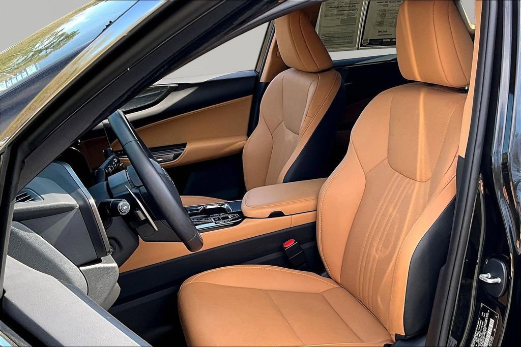 Used 2025 Lexus NX 350 350 Premium w/ Accessory Package (2T) image 18