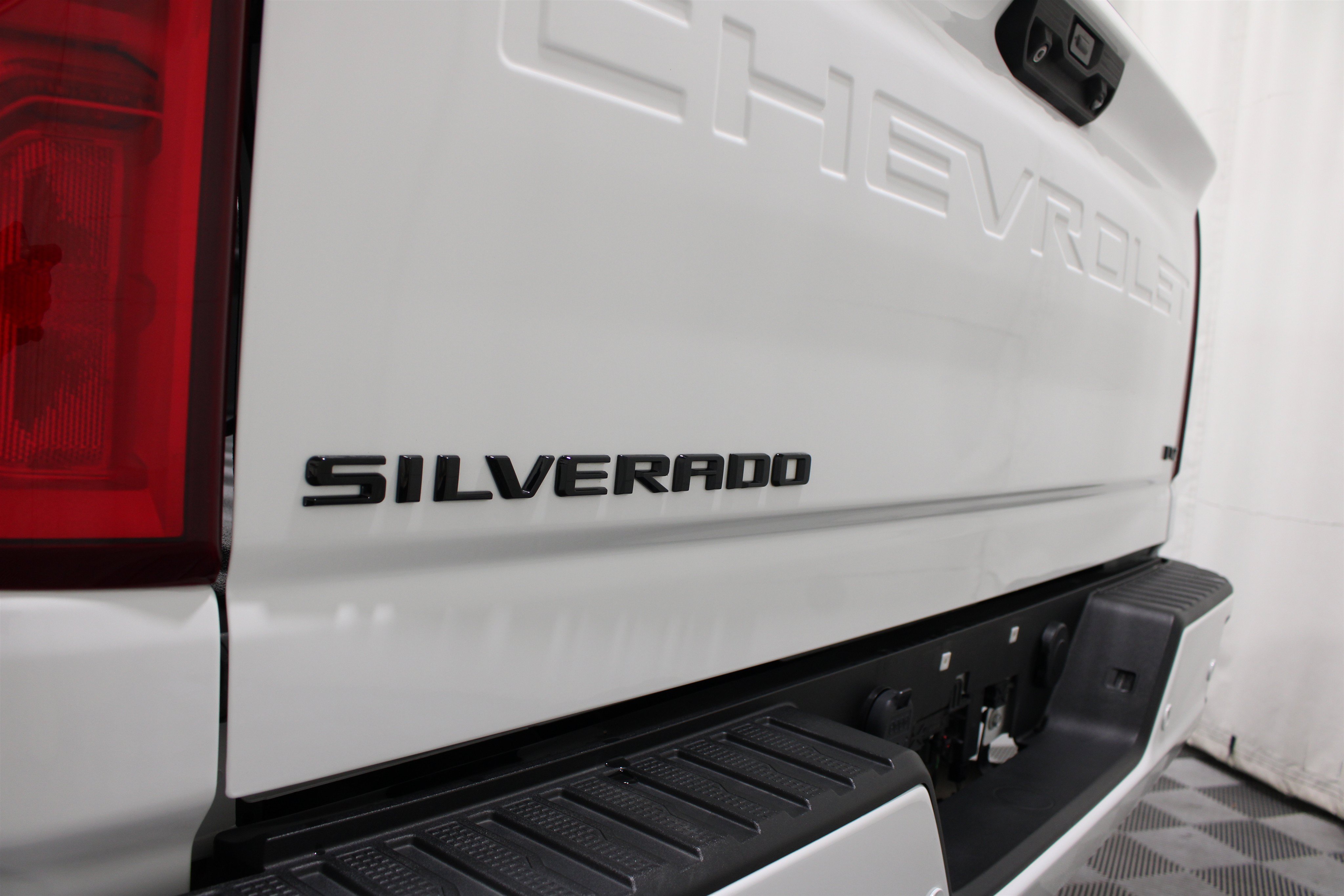 Used 2021 Chevrolet Silverado 2500 LTZ w/ LTZ Plus Package AWD/4WD image 25
