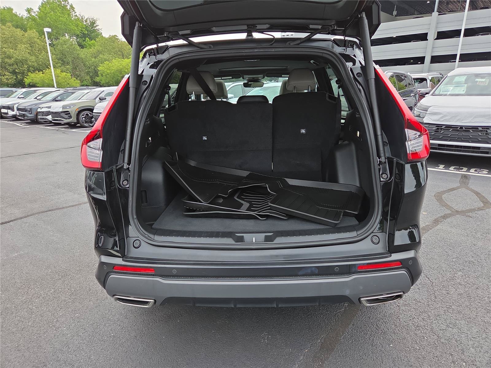 Used 2025 Honda CR-V Sport Touring image 5