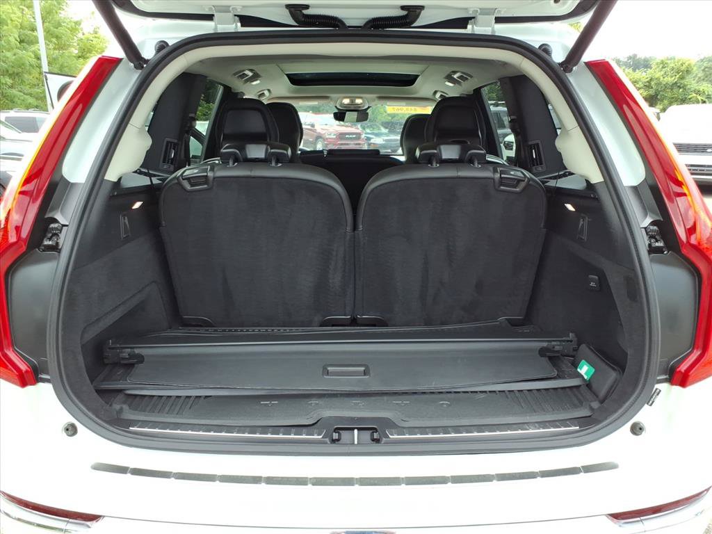 Certified 2025 Volvo XC90 B5 Core w/ Protection Package Premier AWD/4WD image 12