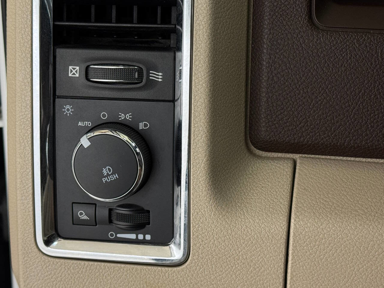 Used 2018 RAM 2500 Laramie AWD/4WD image 72