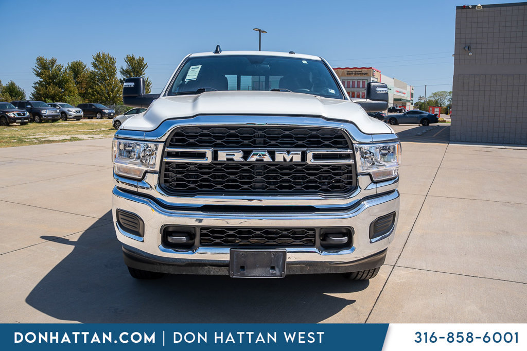 Used 2024 RAM 3500 Tradesman w/ Chrome Appearance Group AWD/4WD image 25