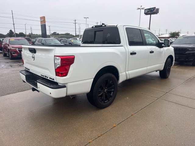 Used 2023 Nissan Titan SV w/ SV Convenience Package AWD/4WD image 3