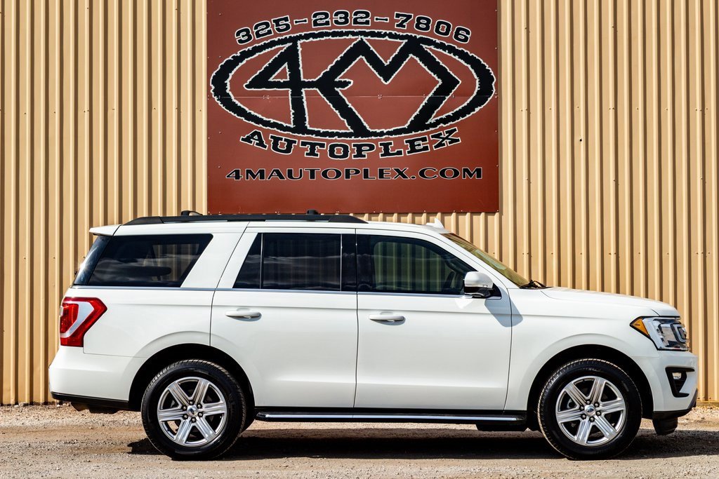 Used 2021 Ford Expedition XLT image 2