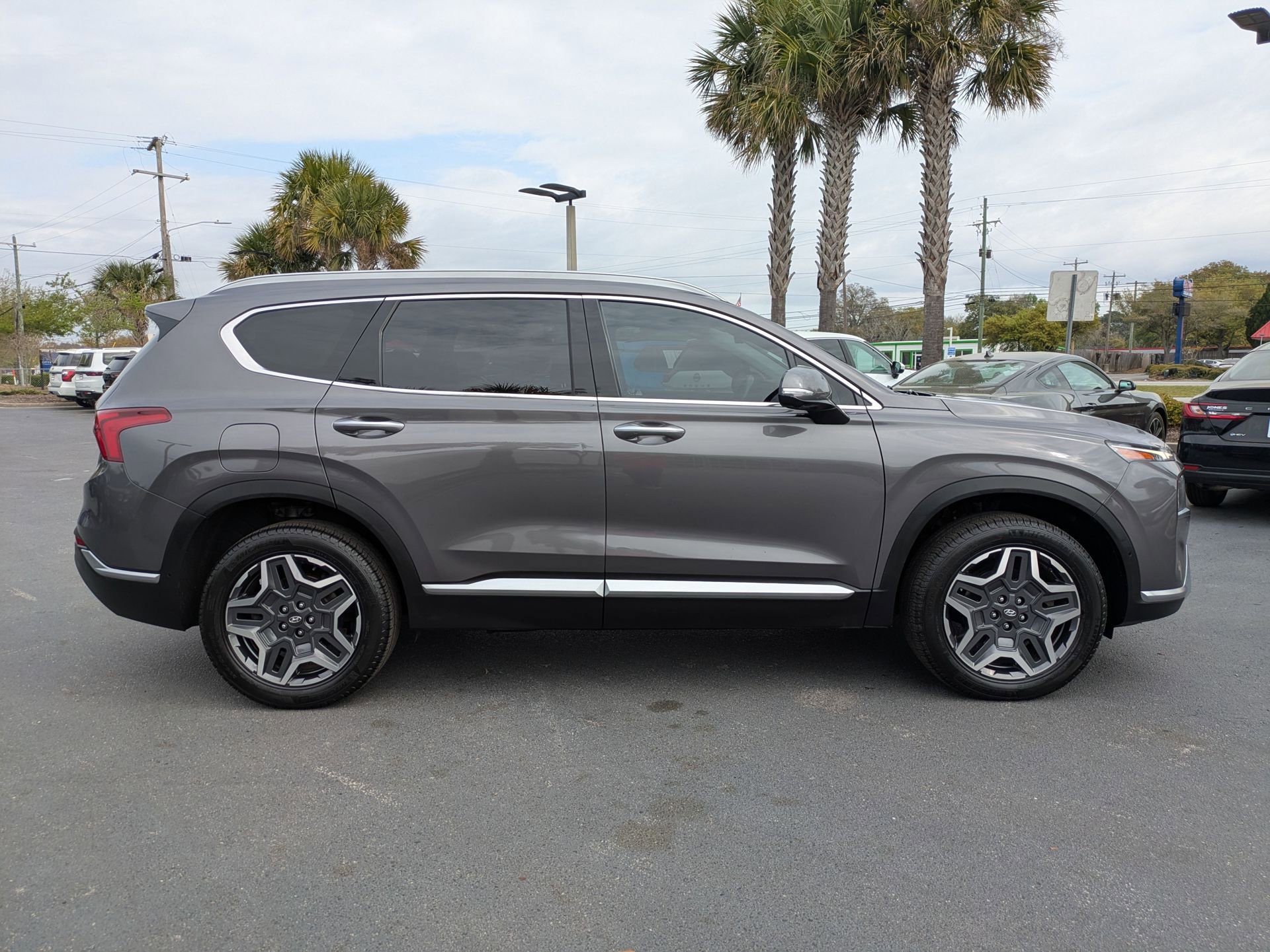 Used 2022 Hyundai Santa Fe Limited AWD/4WD image 6