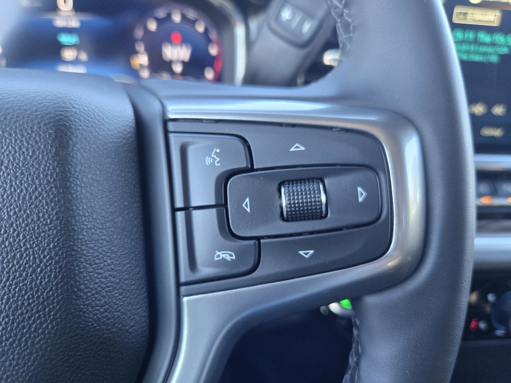 Used 2025 Chevrolet Silverado 3500 LT image 19