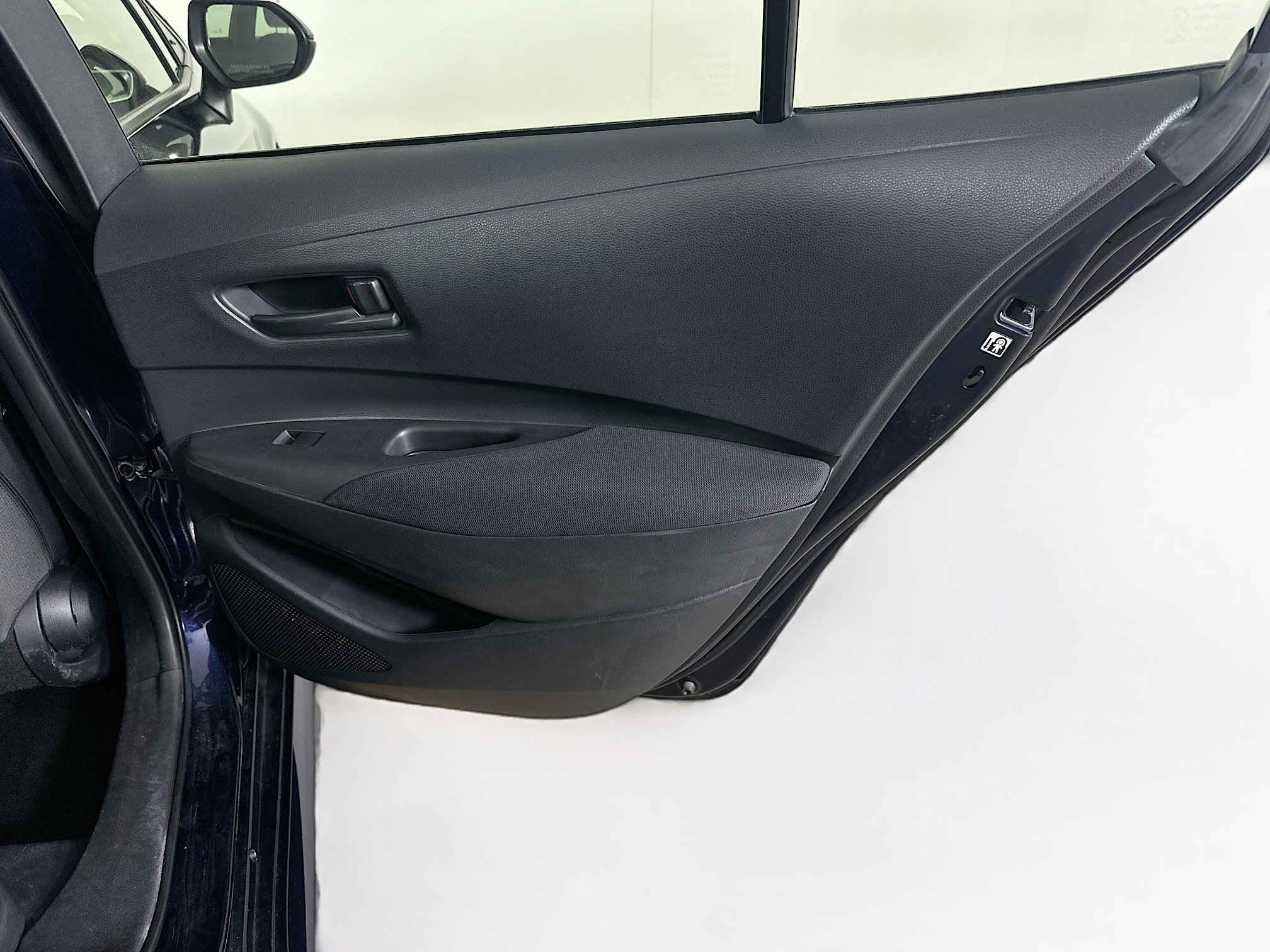 Used 2023 Toyota Corolla LE FWD image 28