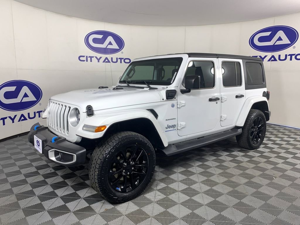 Used 2023 Jeep Wrangler Unlimited Sahara AWD/4WD image 7