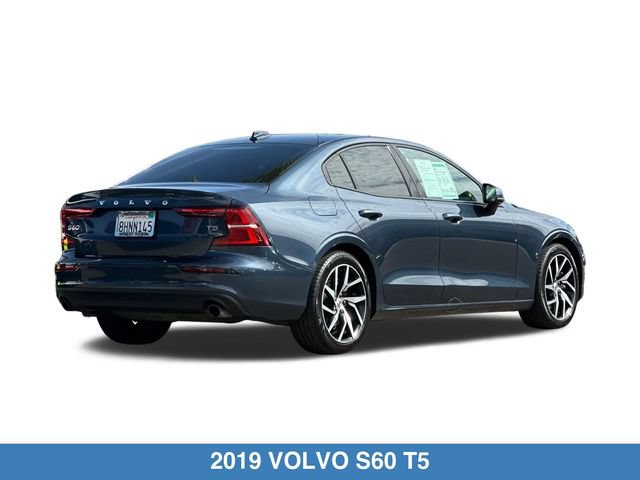 Used 2019 Volvo S60 T5 Momentum w/ Premium Package FWD image 5