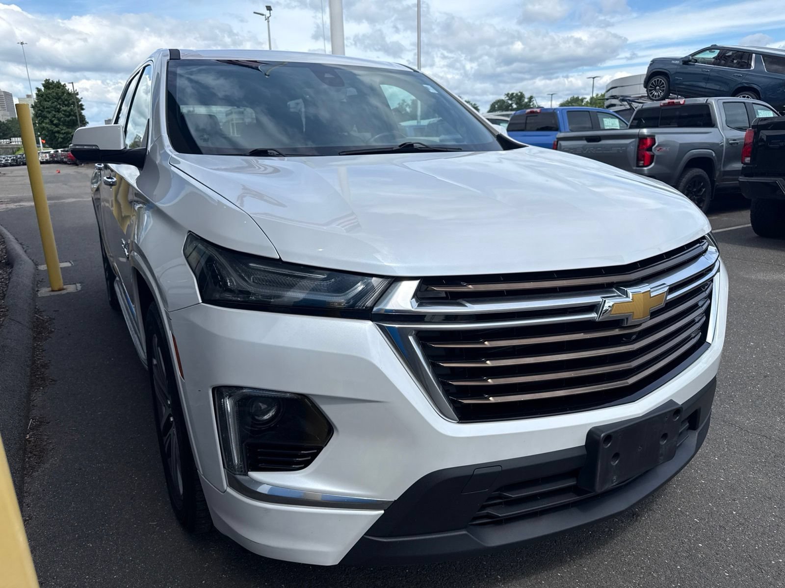 Used 2023 Chevrolet Traverse High Country AWD/4WD image 4