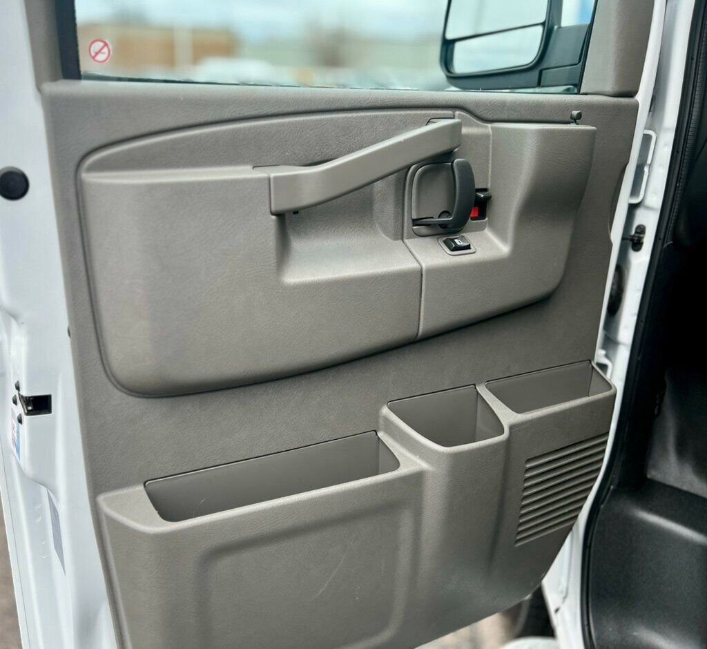 Used 2024 GMC Savana 2500 RWD 2500 135 w/ Driver Convenience Package image 12
